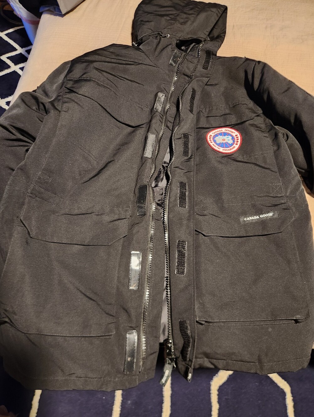 Canada Goose Black Men's Insulated Expedition with Hood. Xxl